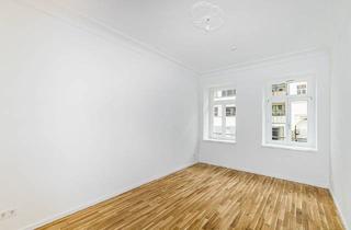 Wohnung kaufen in Eilenburger Straße 36, 04317 Leipzig, Leipzig - Sanierte Altbauwohnung mit 3 Zimmern, Wannen-Duschbad, Gäste-WC und Balkon