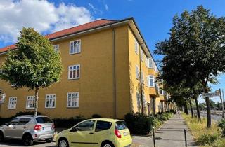 Wohnung kaufen in Adlergestell, 12489 Berlin, Berlin - Ruhige 2-Zimmer Wohnung in der 1. Etage, mit Einbauküche und Bad mit Badewanne