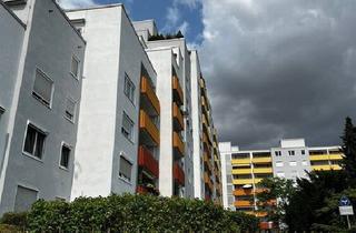 Wohnung kaufen in 63477 Maintal, Maintal - Helle Obergeschosswohnung mit Dachterrasse, Loggia und traumhaftem Fernblick - Tiefgaragenstellplatz