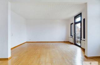 Wohnung kaufen in 66111 Saarbrücken, Saarbrücken - Lichterfüllte 4-Zimmer-Altbau-Wohnung mit Balkon in Saarbrücken Innenstadtlage