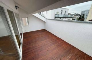 Wohnung kaufen in 63065 Offenbach, Wunderbare Dachgeschoßwohnung mit Terrasse