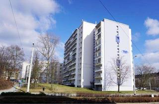 Wohnung mieten in August-Bebel-Straße, 08525 Plauen, Seniorenappartement mit Balkon in zentraler Lage