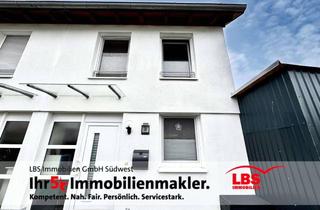 Haus kaufen in 76593 Gernsbach, Wohnen mit Aussicht in zentraler Lage!