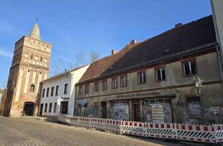 Haus kaufen in 14770 Altstadt, Sanierungsbedürftiges Stadthaus am alten Stadtturm (Denkmalschutz)