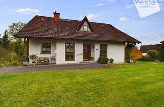 Haus kaufen in 96279 Weidhausen, Geräumiges Wohnhaus mit Garten und Doppelgarage in Weidhausen