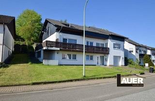 Wohnung kaufen in 66346 Püttlingen, Püttlingen - Top Gelegenheit! Eigentumswohnung mit Einliegerwohnung in erstklassiger Lage!