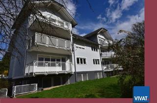 Wohnung kaufen in 63694 Limeshain, Limeshain - Großzügige, gut geschnittene 3ZKB mit offener Küche, großem Balkon und Traumaussicht! 6-Familienhaus