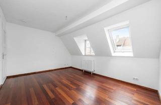 Wohnung kaufen in 77652 Offenburg, Offenburg - 3-Zimmer-Altbau-Wohnung (H1W15) in saniertem, denkmalgeschütztem Stadthaus in 77652 Offenburg