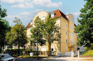 Wohnung kaufen in 01277 Dresden, Dresden - Top Lage in DD-Striesen! Balkon, Parkett, EBK, Abstellraum. Aufzug im Haus.