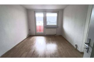 Wohnung mieten in Würzburger Straße 36 B, 09130 Sonnenberg, Helle 3-Zi. mit Balkon, Wanne & Laminat in ruhiger Lage!