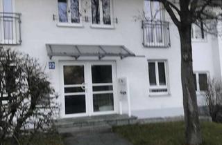 Wohnung mieten in Walter-Kolbenhoff-Straße 22, 82110 Germering, Gepflegte 2-Zimmer-Wohnung mit Balkon und EBK in Germering / 15 Gehmin. zur S-Bahn Harthaus