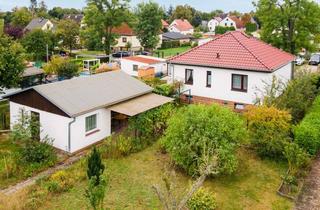 Haus kaufen in 15370 Fredersdorf-Vogelsdorf, Bahnhofsnah! Keller, Einbauküche, Garage, Veranda, manuelle Rollladen: Bungalow in Fredersdorf