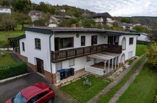 Einfamilienhaus kaufen in 54669 Bollendorf, Geräumiges Familienhaus mit separaten Bungalows in Ruhelage mit Blick auf Bollendorf.