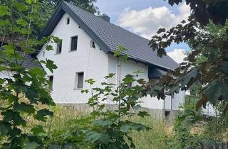 Haus kaufen in 92539 Schönsee, 2 Häuser auf einem Grundstück und Bauplatz / Garten ca. 1600 qm