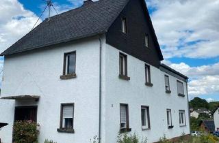 Haus kaufen in 56761 Düngenheim, Düngenheim - Zweifamilienhaus auf großem Grundstück