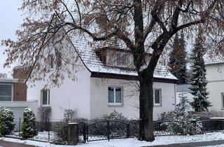 Wohnung mieten in 30655 Groß Buchholz, Helle 2-Zimmer-Dachgeschosswohnung mit EBK in ruhiger Lage zwischen MHH und HDI