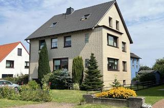 Anlageobjekt in 30826 Garbsen, BÖTTGER bietet: Zweifamilienhaus plus separatem Anbau mit Loftwohnung und Gästebereich