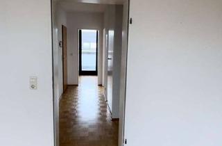 Wohnung mieten in Solinger Straße 122, 40764 Langenfeld, Frisch sanierte 2-Zimmer-Wohnung mit 2 Balkonen, EBK & TG Stellplatz in Langenfeld