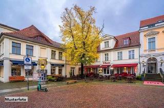 Anlageobjekt in Theaterstraße xx, 06406 Bernburg, Wohn- und Geschäftshaus mit Seitengebäude