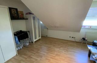 Wohnung mieten in Walter-Meckauer-Straße 11, 90478 Glockenhof, Stilvolle 1-Zimmer-Dachgeschosswohnung in Nürnberg