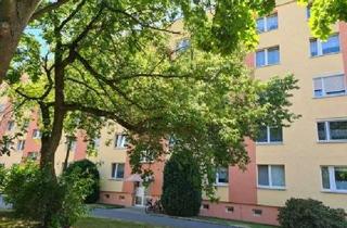 Wohnung kaufen in 01612 Nünchritz, 4 Raumwohung mit Balkon in Nünchritz