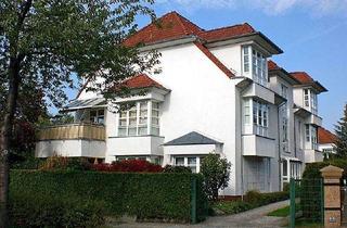 Wohnung kaufen in Mühlenstraße 34, 14167 Zehlendorf, Dachgeschoss in Zehlendorf mit Balkon und Stellplatz