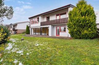 Einfamilienhaus kaufen in 73479 Ellwangen, Charmantes Einfamilienhaus mit Einliegerwohnung, Garage, Garten und Ausblick in Ellwangen-Rindelbach