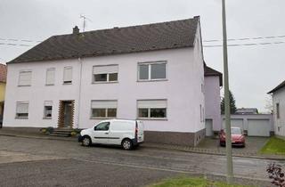 Haus kaufen in 66909 Wahnwegen, Gepflegtes Zweifamilienhaus mit Ausbaureserve