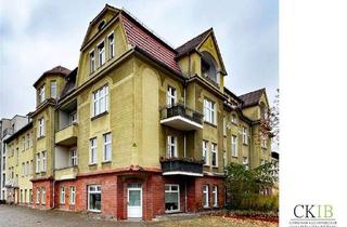 Wohnung kaufen in 12205 Lichterfelde, Dachgeschossrohling mit 52m² Grundfläche und abgelaufener Baugenehmigung. Gute Lage in Lichterfelde