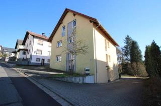 Wohnung mieten in Hirtenweg, 63856 Bessenbach, Gepflegte Wohnung mit vier Zimmern sowie Balkon und Einbauküche in Bessenbach