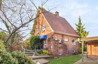 Einfamilienhaus kaufen in 24558 Henstedt-Ulzburg, Charmantes Einfamilienhaus mit vier Zimmern und schönem Grundstück in Henstedt-Ulzburg