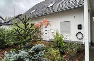 Haus mieten in Eichenweg 16, 35463 Fernwald, Wohntraum! Super schöne und lichtdurchflutete Doppelhaushälfte mit Terrasse und Garten in gehoben...