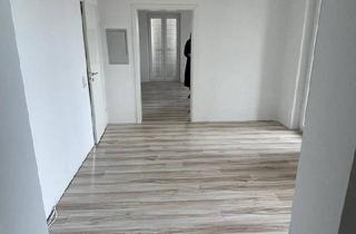 Wohnung kaufen in 79540 Lörrach, Lörrach - Exklusive 3.5 Zimmer Terassenwohnung mit EBK in Lörrach Salzert