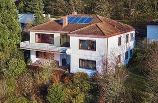 Haus kaufen in 96472 Rödental, Geräumiges Ein- bis Zweifamilienhaus mit traumhaftem Fernblick in Rödental bei Coburg