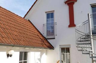 Gewerbeimmobilie kaufen in 89331 Burgau, 5 % Rendite! Geschäfts-und Wohnhaus in zentr. Lage! 12 Stellplätze, 3 Garagen!