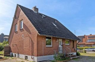 Einfamilienhaus kaufen in Neue Straße, 23847 Westerau, Handwerker aufgepasst - sanierungsbedürftiges Haus mit toller Anbindung BAB 1 in Westerau