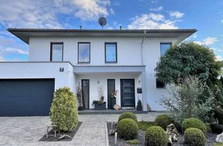 Haus kaufen in 89171 Illerkirchberg, Exklusives Domizil mit Pool in ruhiger Ortsrandlage mit insgesamt 1040 qm Grund in Oberkirchberg!