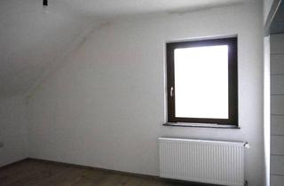 Wohnung mieten in Felsberger Straße 23, 66802 Überherrn, Ansprechende und sanierte 3-Raum-DG-Wohnung in Überherrn