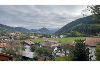 Wohnung mieten in 83734 Hausham, 3-Zimmer-Wohnung in Hausham-Schliersee mit Berglick + Dachterrasse + Balkon