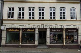 Wohnung mieten in Großstr. 4-6, 25813 Husum, Zögern Sie nicht - Mitten im Stadtzentrum finden Sie Ihre Altbauwohnung im 1. OG