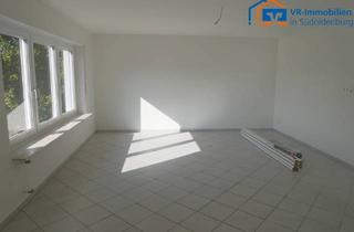 Wohnung mieten in Bahnhofstraße 26, 49681 Garrel, Schicke, zentrumsnahe Maisonette mit Dachterrasse Gäste-WC und Garage in Garrel!