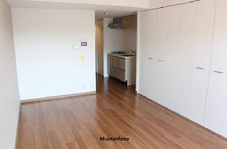 Wohnung kaufen in Friedensstraße, 08321 Zschorlau, 3-Zimmer-Wohnung mit Pkw-Stellplatz