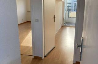 Wohnung kaufen in Hegelstraße, 63150 Heusenstamm, *von privat* Zentral gelegene 2-Zimmer-Wohnung mit Einbauküche in Heusenstamm