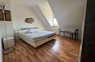 Wohnung mieten in Valentin-Bauer-Straße, 67059 West, Stilvolle, gepflegte 2-Zimmer-Dachgeschosswohnung in Ludwigshafen am Rhein