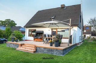 Einfamilienhaus kaufen in Am Stockacker, 35647 Waldsolms, Freistehendes Einfamilienhaus nebst Balkon und Terrasse