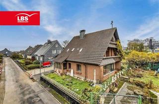 Einfamilienhaus kaufen in 42477 Radevormwald, Ihr Einfamilienhaus zum Gestalten: Viel Platz und ein schöner Garten