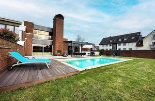 Villa kaufen in 50259 Pulheim, Pulheim - Privat!!!! Haus mit Einliegerwohnung, Pool und Traumgarten