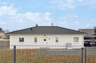 Haus kaufen in 14778 Roskow, Energiesparhaus im Bungalowstil mit Wärmepumpe auf großem Grundstück