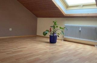 Wohnung kaufen in 84489 Burghausen, 4-Zi. Dachgeschosswohnung nähe Wacker mit Dachterrasse und Garage