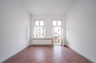 Wohnung kaufen in Guntherstraße 4, 10365 Berlin, Berlin - Charmante Altbauwohnung mit 2 Zimmern & Balkon